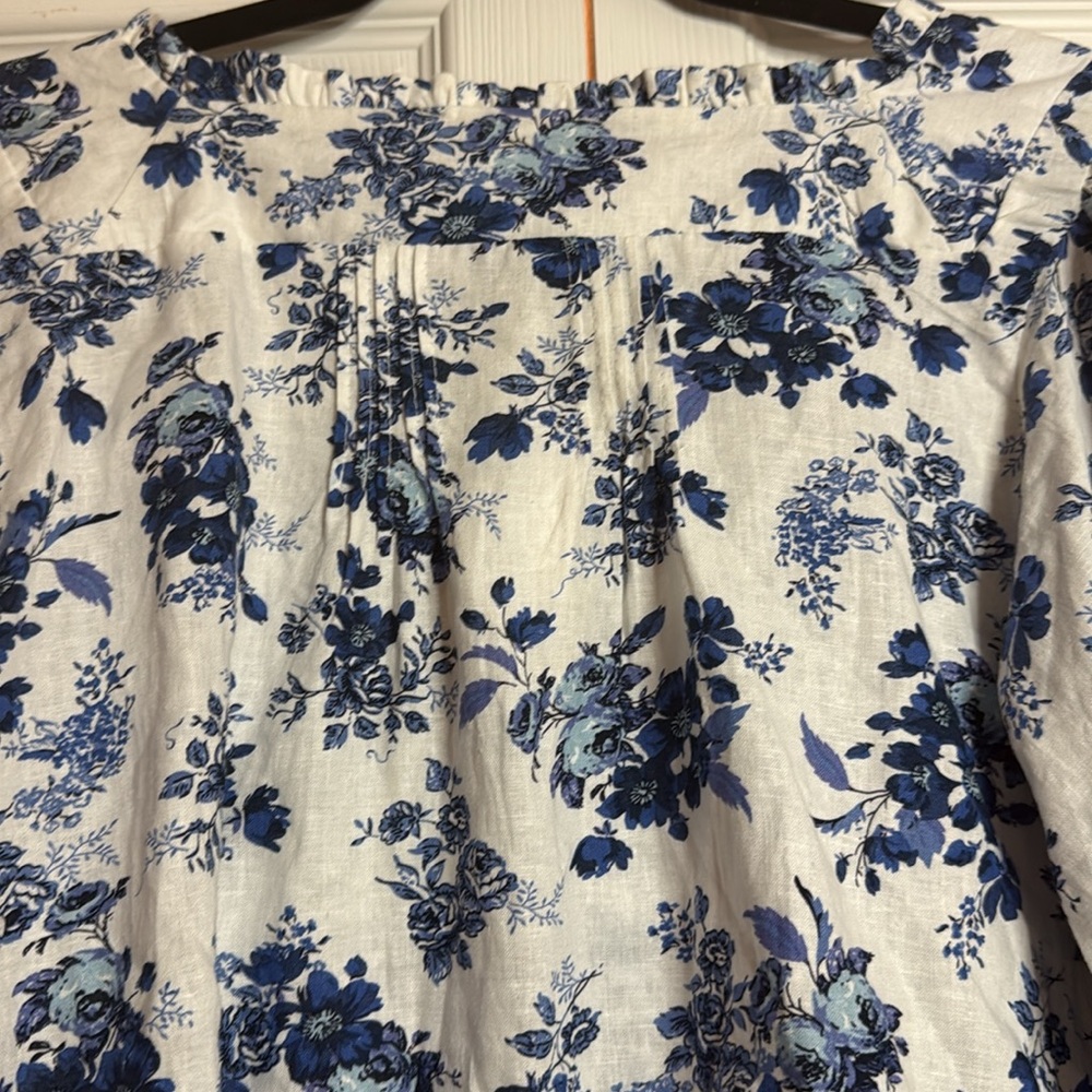 cupcakes & cashmere Blue Floral Blouse - Picture 7 of 11